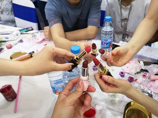 口红制作活动游戏攻略学生，口红diy活动开场白