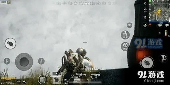 《绝地求生》空枪切换与召唤空投技巧全解析