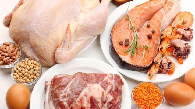 白肉种类详解:禽肉、鱼类及其他动物性肉类营养盘点