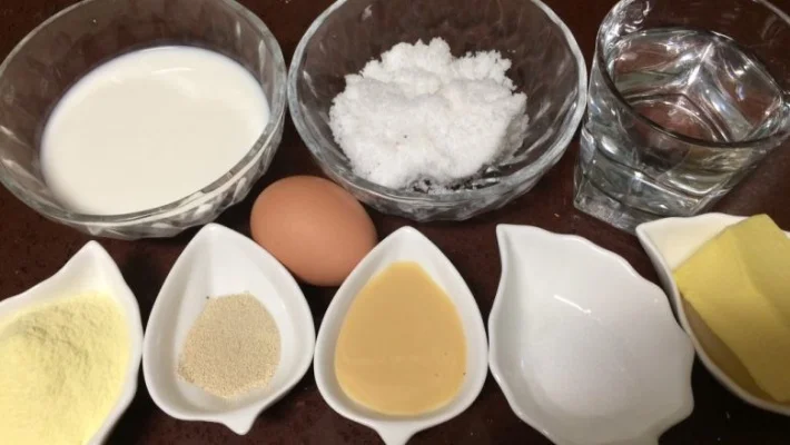 蜂蜜包制作步骤详解:高粉、鸡蛋、蜂蜜等原料,简单易学,新手也能轻松上手!