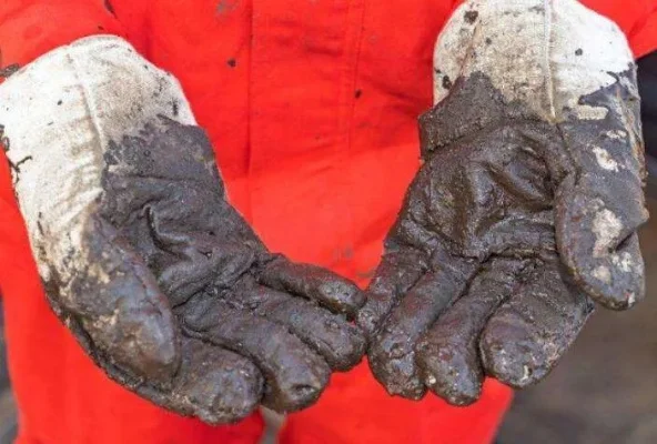 搞笑泥浆去尿是什么意思-搞笑泥浆去尿的解密