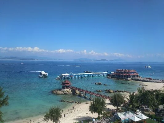 蜈支洲岛旅游景区-蜈支洲岛:碧海蓝天之旅